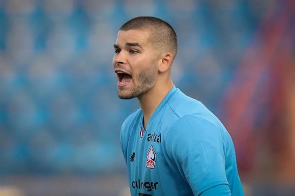 PSG Hampir Merekrut Lucas Chevalier sebagai Calon Penerus Donnarumma