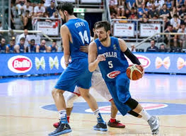 Mengapa rotasi layar menjadi faktor dalam memprediksi total assist?